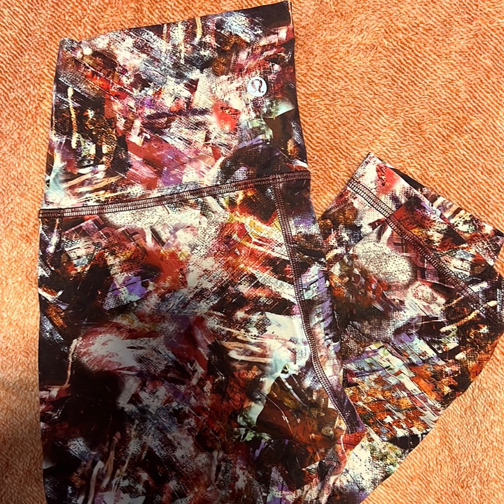 Lululemon leggings size 4